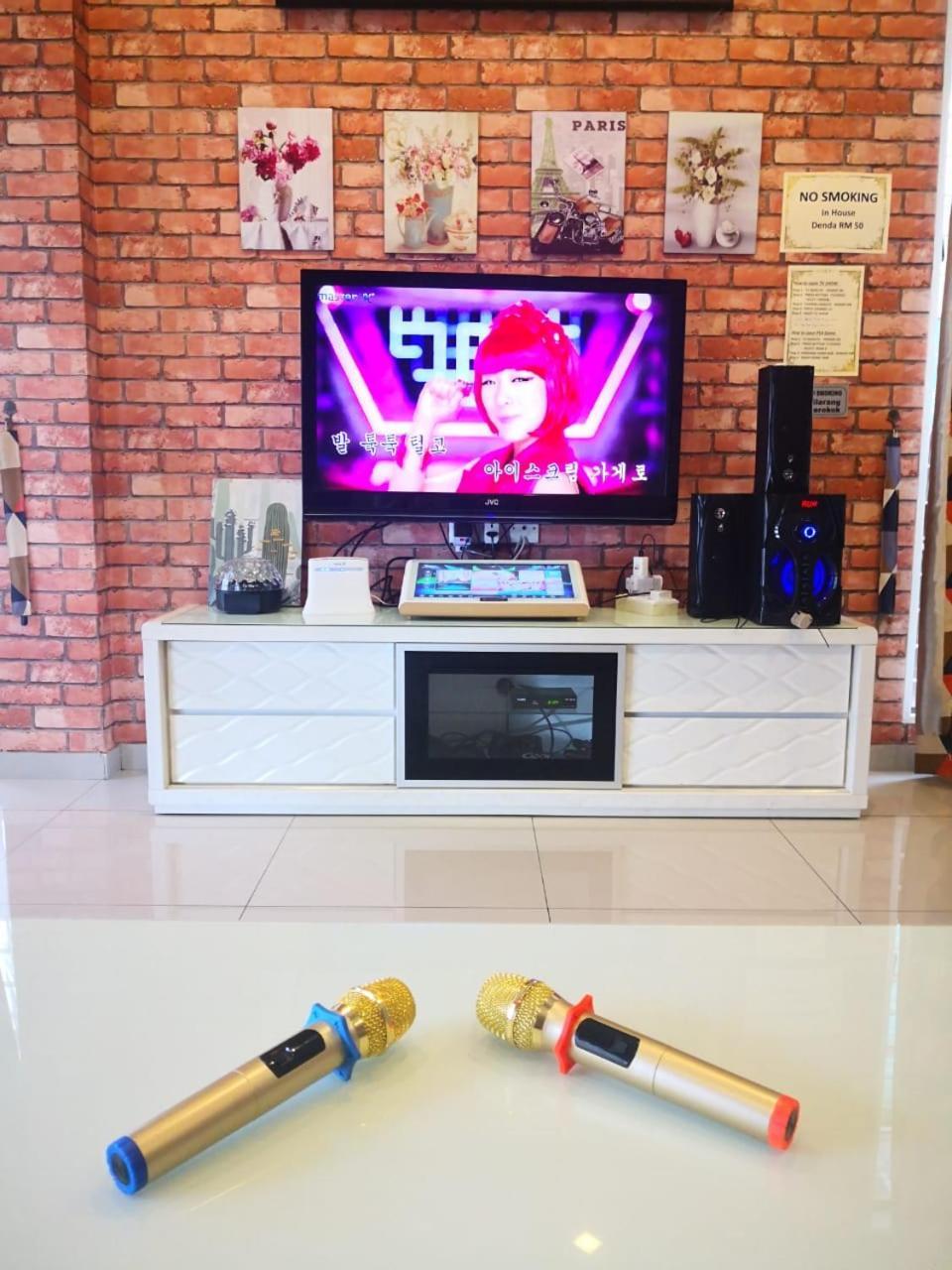 Teluk Batik 17Paradisehome Private Pool Karaoke Snooker Bbq 15Pax Lumut Exterior foto