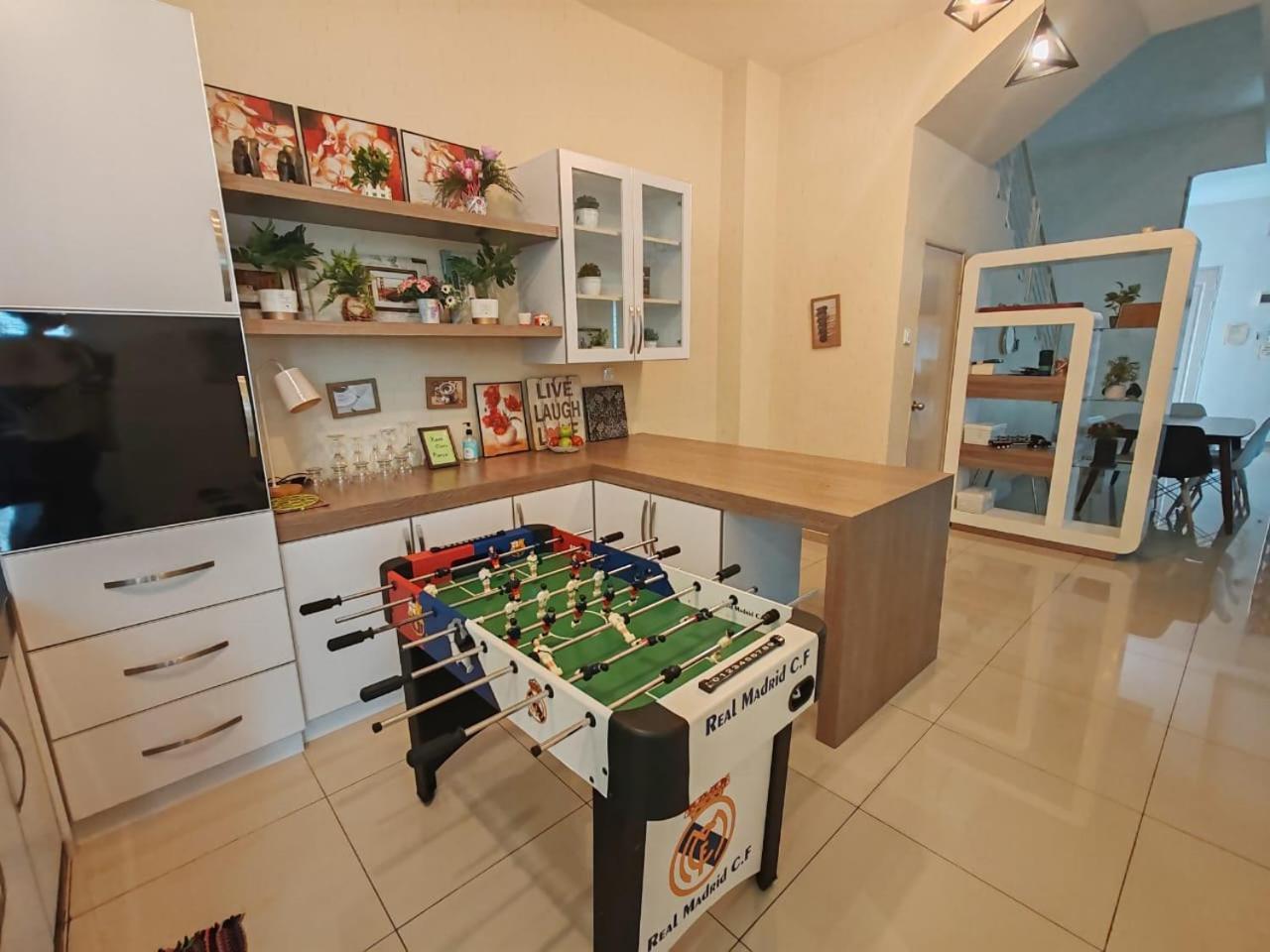 Teluk Batik 17Paradisehome Private Pool Karaoke Snooker Bbq 15Pax Lumut Exterior foto