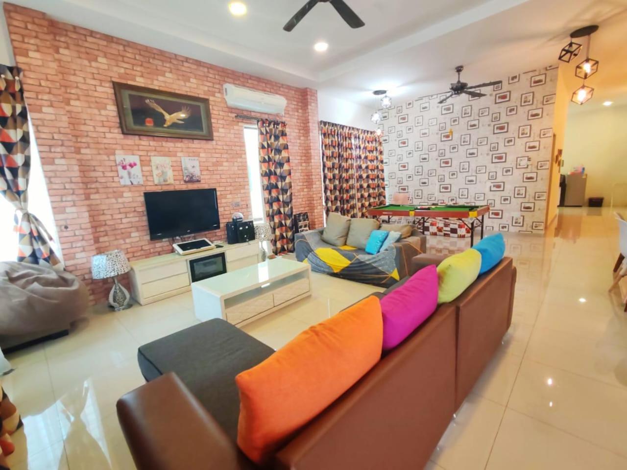Teluk Batik 17Paradisehome Private Pool Karaoke Snooker Bbq 15Pax Lumut Exterior foto